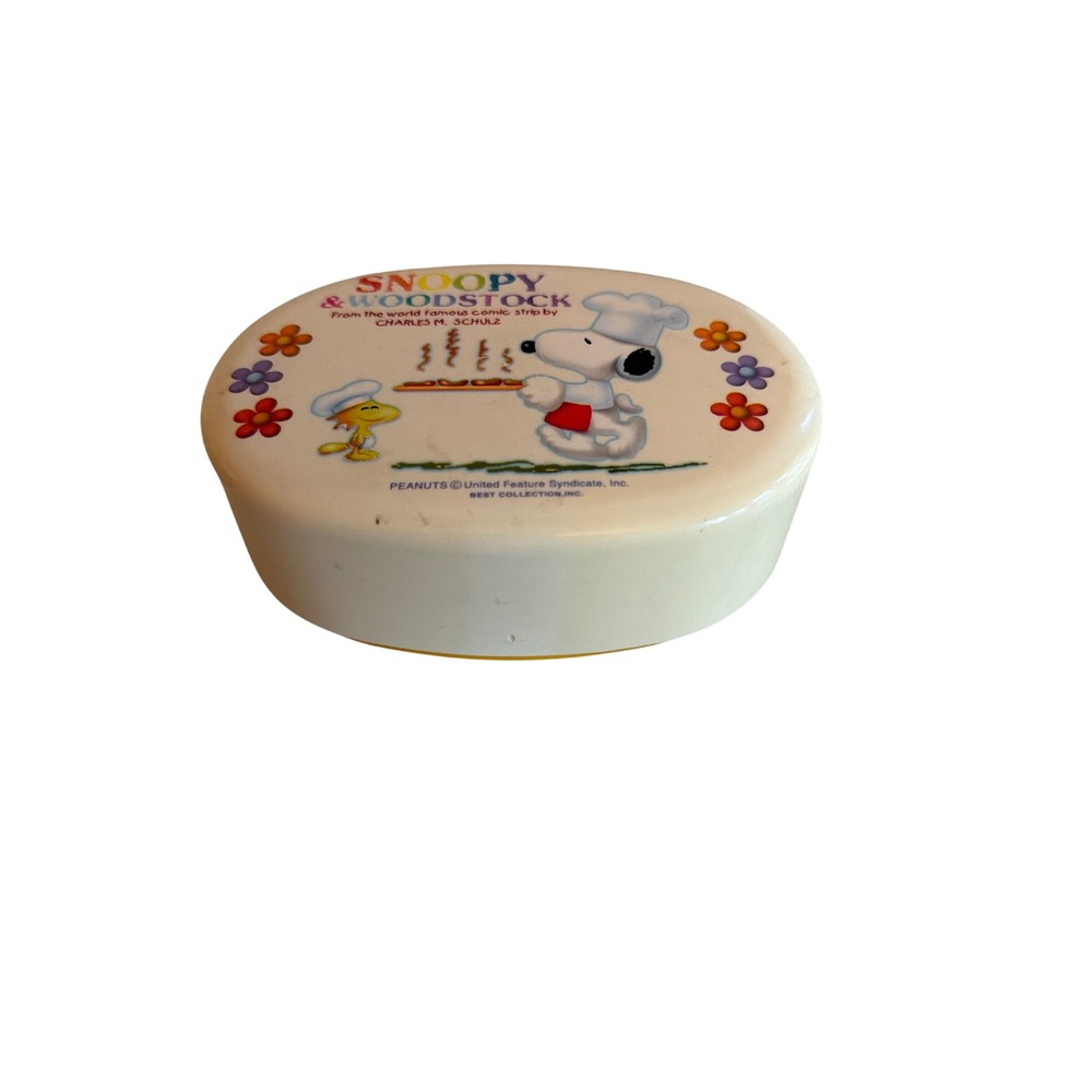 Peanuts Mini Bento Box Yellow Snoopy Woodstock Chef Baking Vintage Style